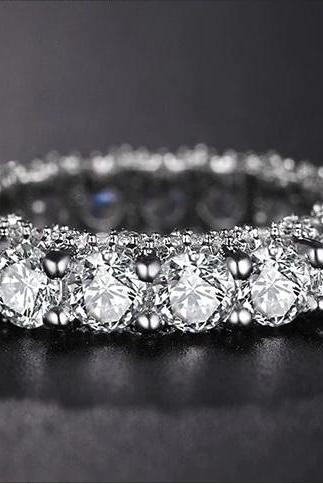 Dazzling White Round Cut Wedding Eternity Ring - Sizes 5, 6, 7, 8